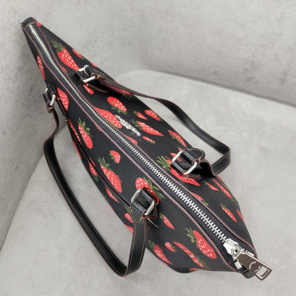 Coach Tote Bag Black Red Strawberry Print Gallery CH510 Kawaii Limited Edition - Picture 6 of 16